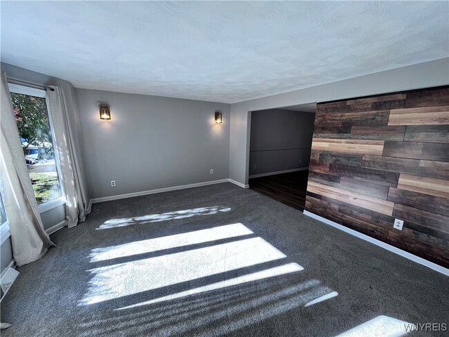 Photo - 306 Randwood Dr