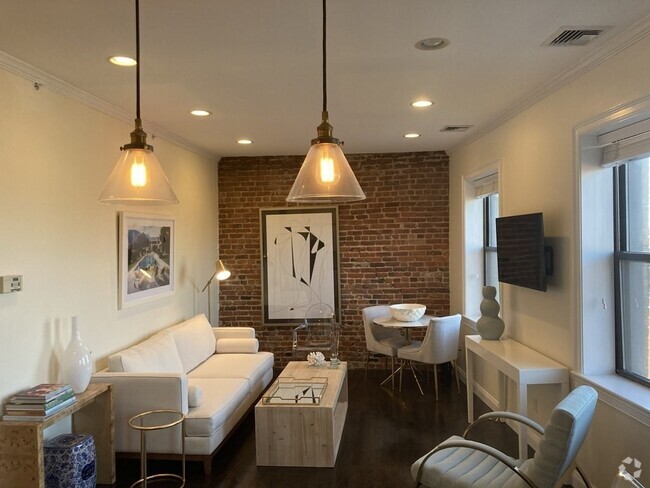 Building Photo - 454 Hanover St Unit 7 Rental
