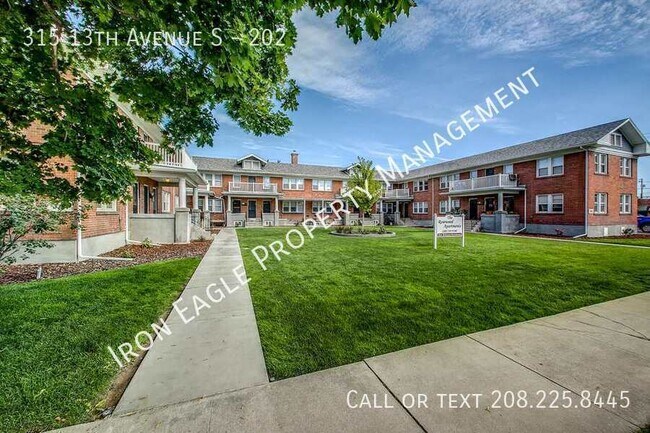 Building Photo - 315 13th Ave S