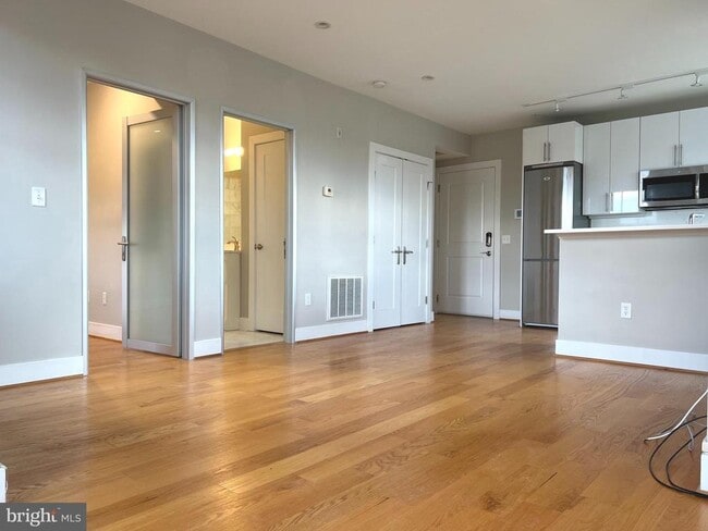 Photo - 1209 G St SE Unit 8