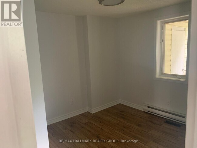 Photo - 251 Marier Ave