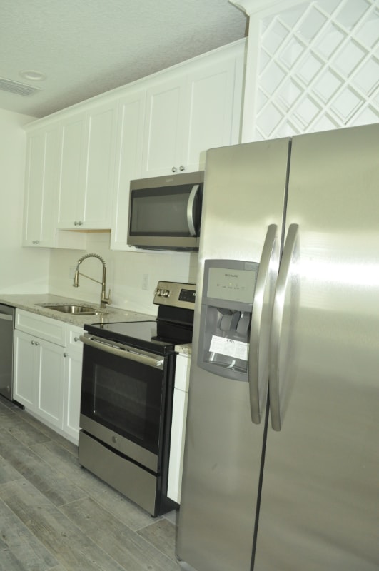Photo - 520 Holt Ave