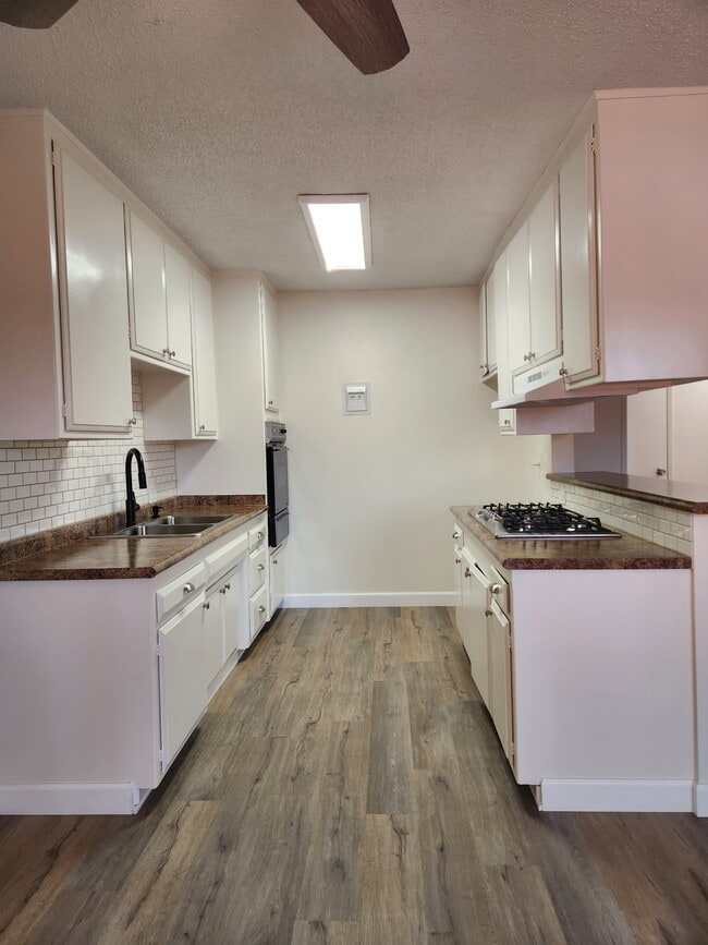Photo - The Californian Apartments