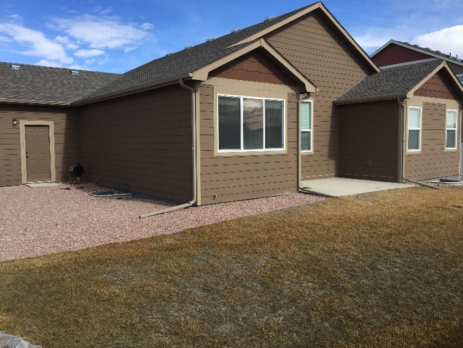 Photo - 805 Lakebrook Ct