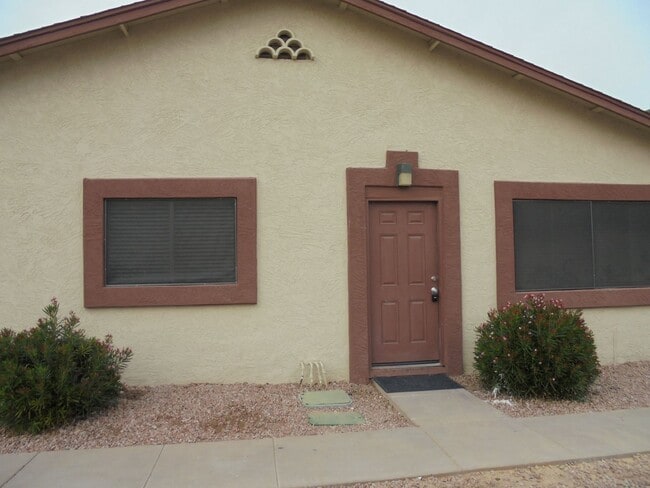 Building Photo - Great Rental