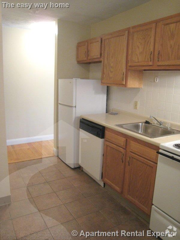 Building Photo - 99 Brookline St Unit 93 Brookline St #2 Rental