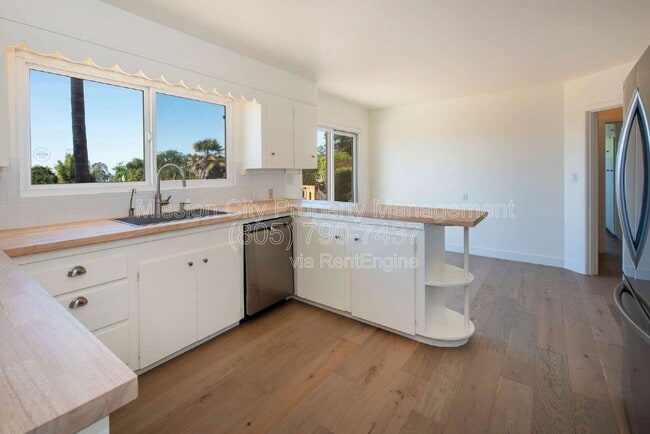 Photo - 5533 Callejon Dr