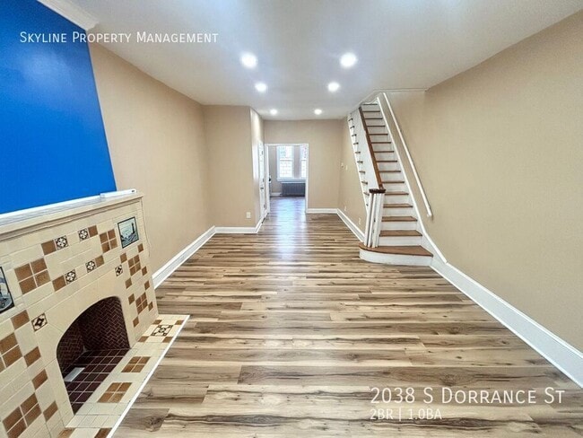 Photo - 2038 Dorrance St