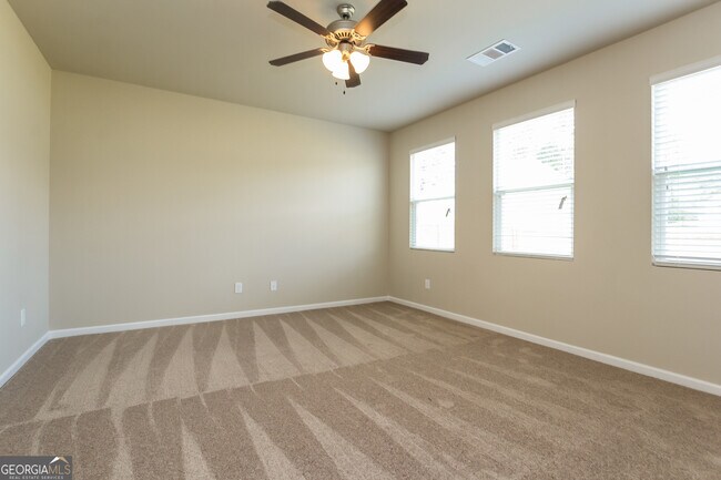 Photo - 106 Bradford Ct