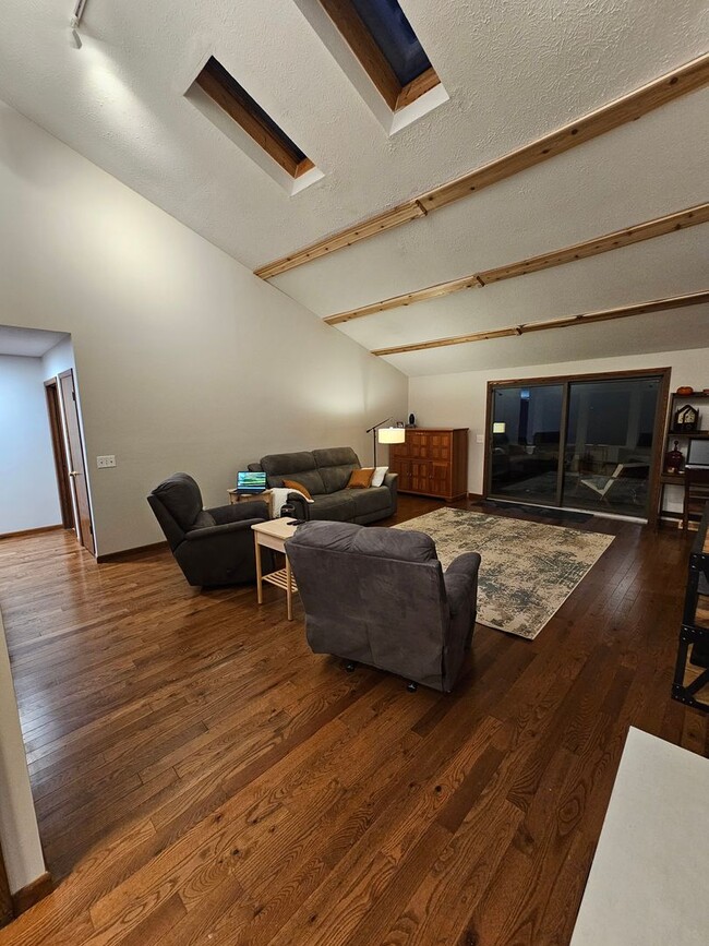 Photo - Remarkable 5 Bedroom Home For Rent in Mentor