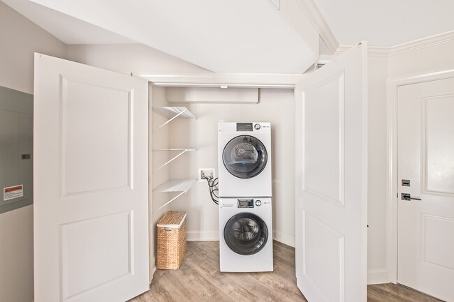 Newly Renovated apartments at Village Green Apartments in Wilmington, NC - Village Green Apartment Homes