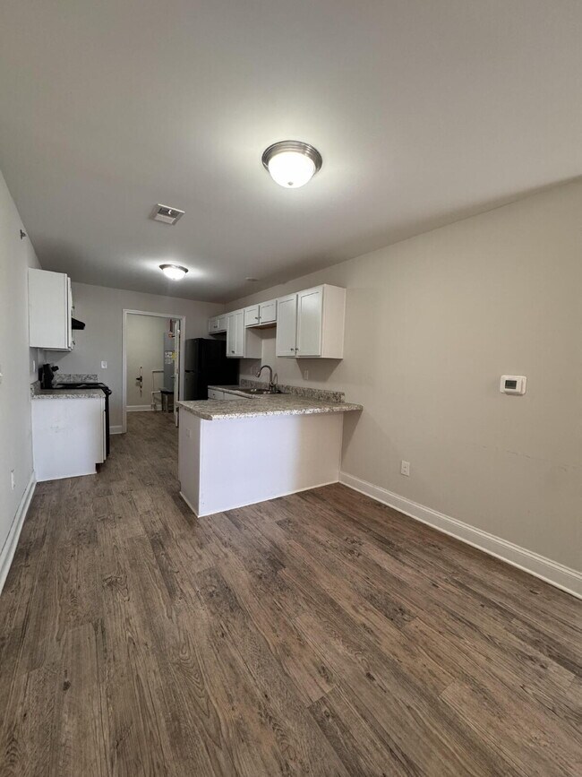 Photo - Inquire today on how to get FREE rent! Unit B