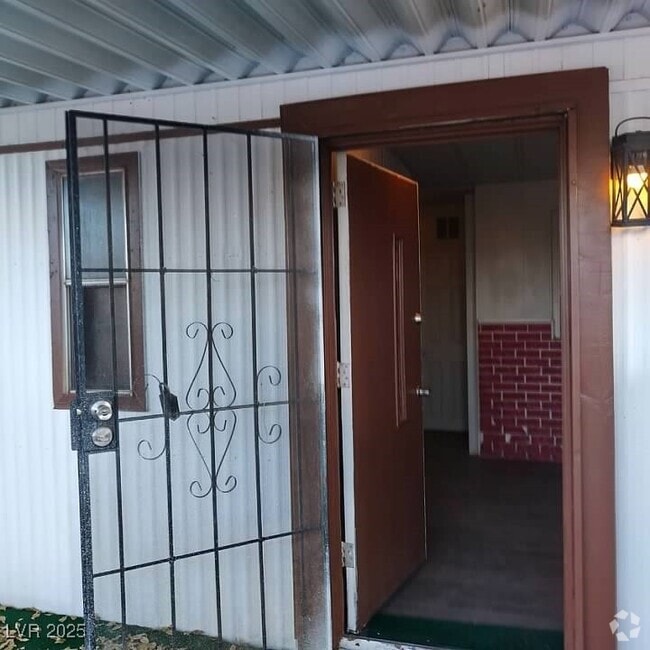 Building Photo - 367 MacFarland Ave Rental