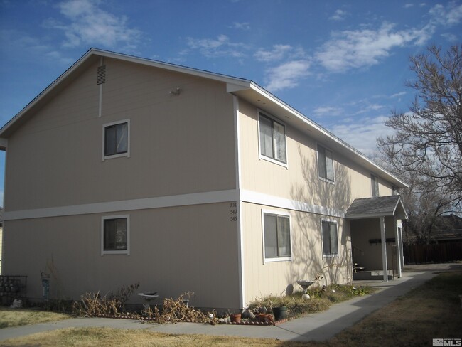 Photo - 549 Douglas St Townhome