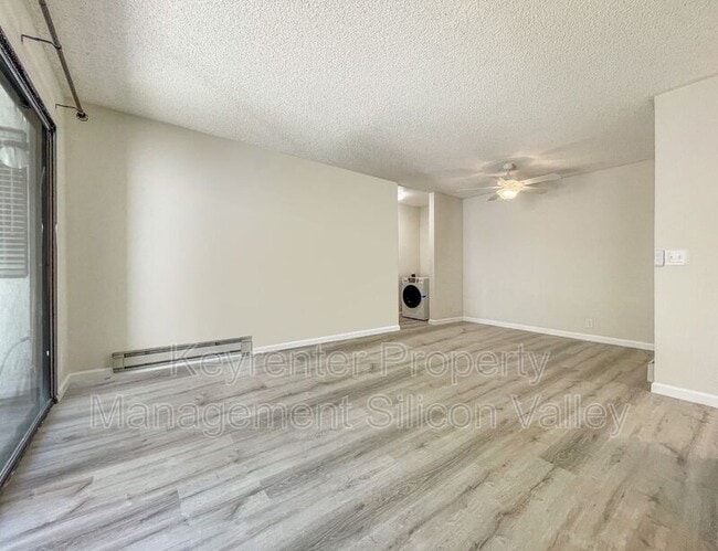 Photo - 1055 N Capitol Ave Unidad #21