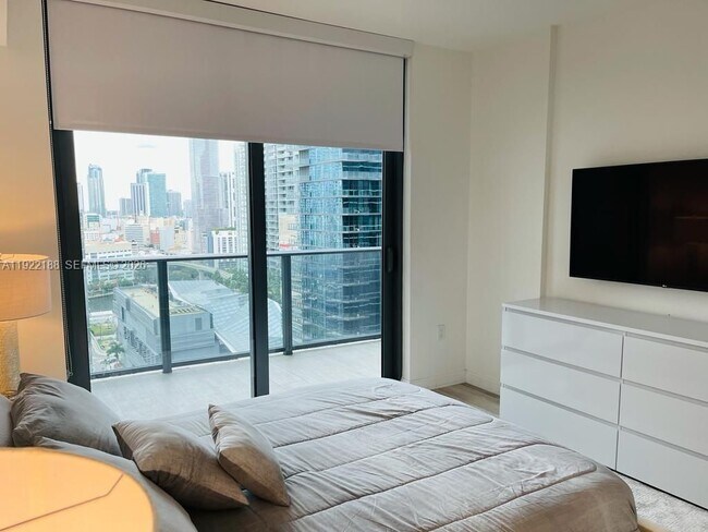 Photo - 45 SW 9th St Unidad 2201
