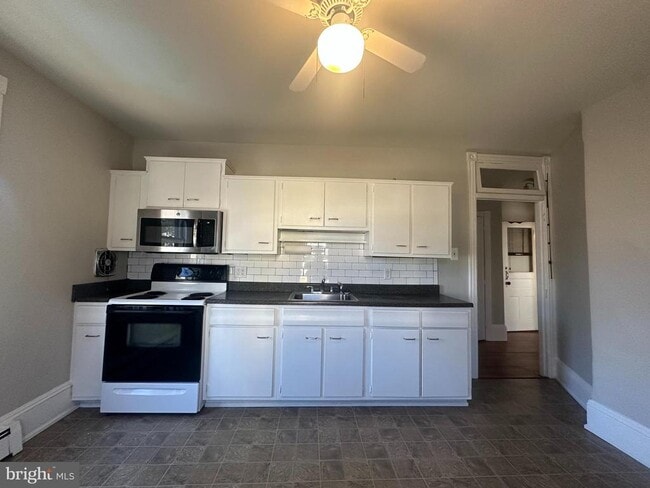 Photo - 165 S Main St Unit 2ND FLOOR