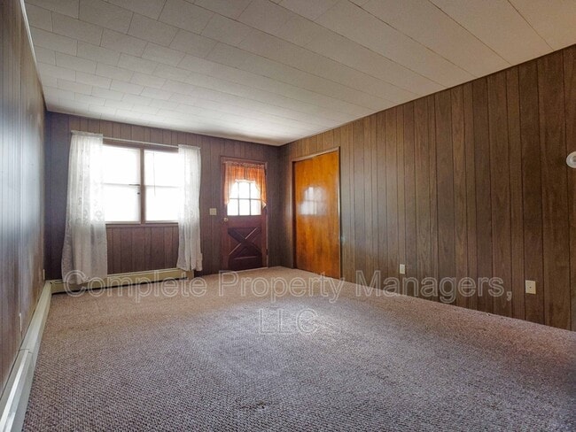 Photo - 110 S 4th Ave W