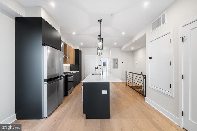 Photo - 315 W Berks St Unit 2