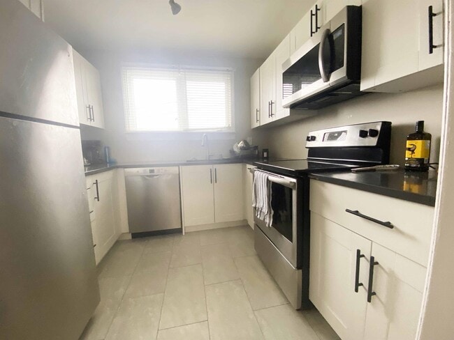 Photo - 1 Cumberland Crescent