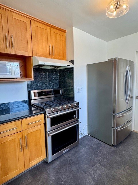 Photo - 1004 Esther Dr