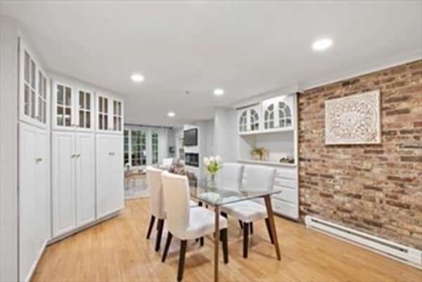 Photo - 8 Mount Vernon Pl Unit 1