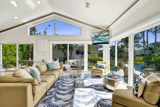 Photo - 1212 Hillsboro Mile Unit Villa 14