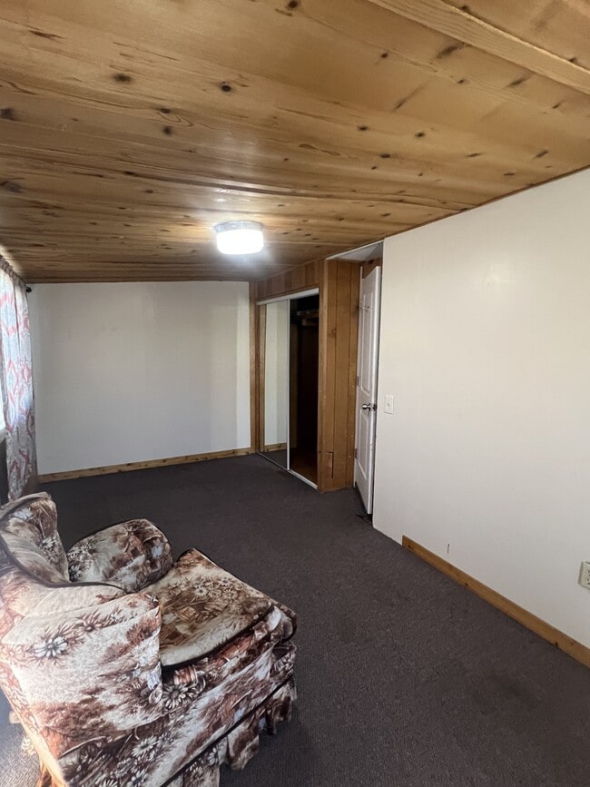 Photo - 1565 Ray's Rd