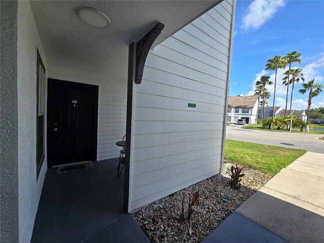 Photo - 2201 Key W Ct Unidad 318