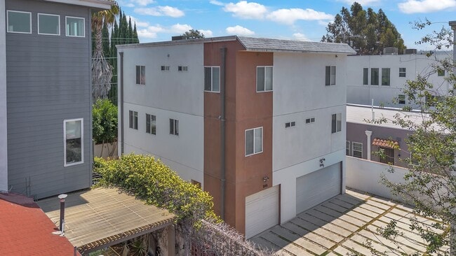 Photo - 1846 S Curson Ave Unidad 1846