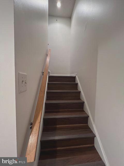 Photo - 8414 Meadow Green Way
