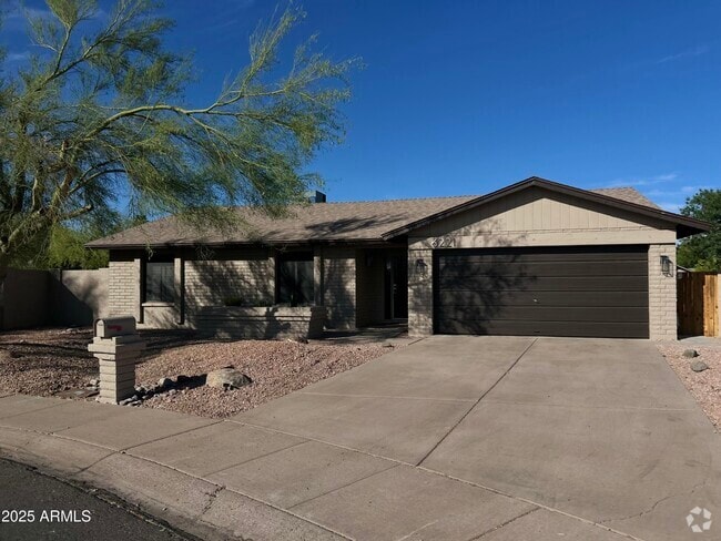 Building Photo - 6221 E Gelding Dr Rental
