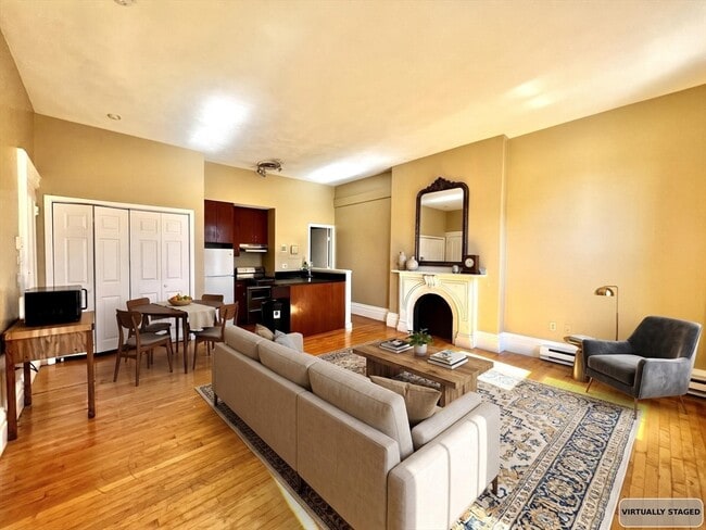 Building Photo - 703 Massachusetts Ave Unit 16