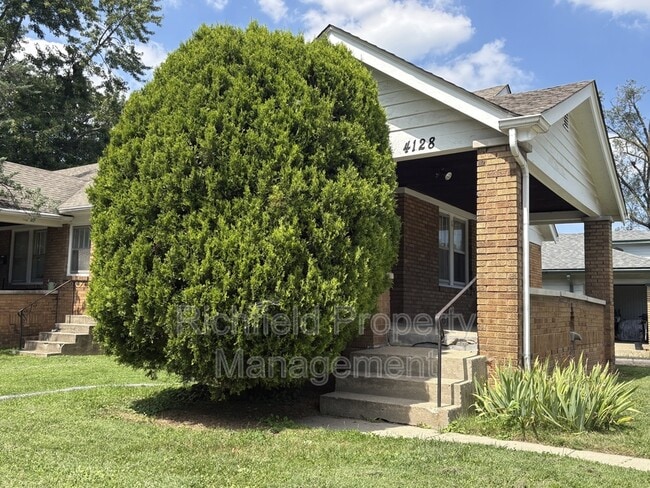 Photo - 4124 E 11th St