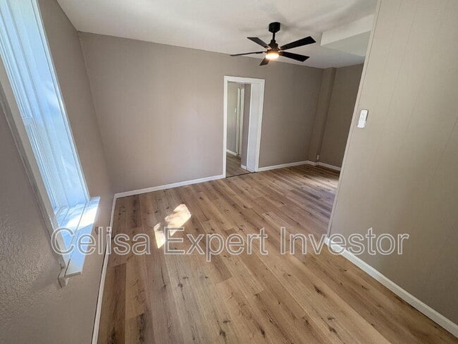 Photo - 634 Walnut St