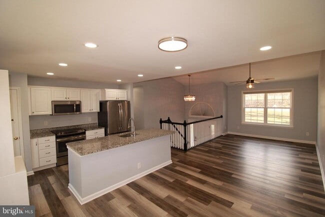 Photo - 44 Hidden Lake Dr