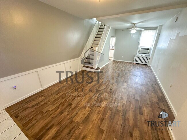 Photo - 2834 E Venango St