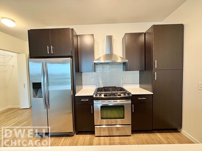 Photo - 3704 N Halsted St