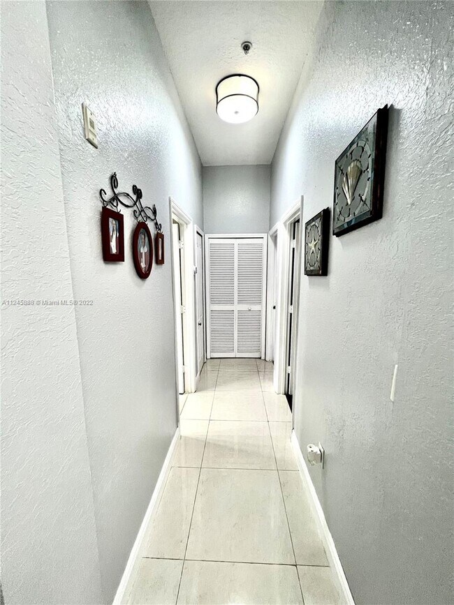 Photo - 4435 SW 160th Ave Unit 205