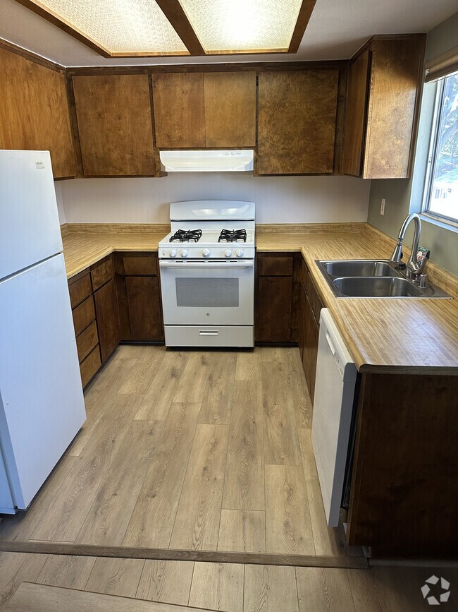 Building Photo - 407 Crocker St Unit #D Rental