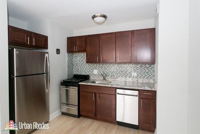 Photo - 428 W Wellington Ave Unit M05B