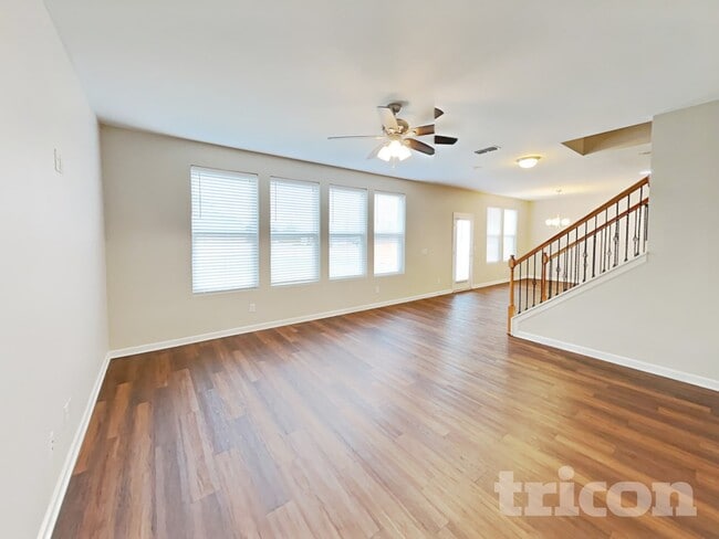 Photo - 703 Bench Ln