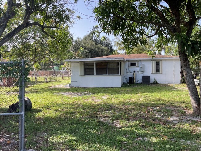Photo - 1620 NW 128th St