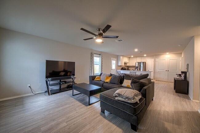 Photo - 14014 Homestead