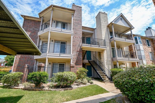 Photo - 2121 Hepburn St Unidad 1205 Rental