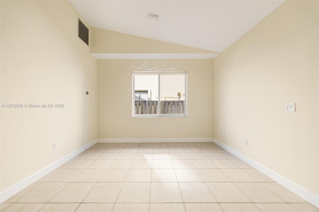 Photo - 408 SE 6th St