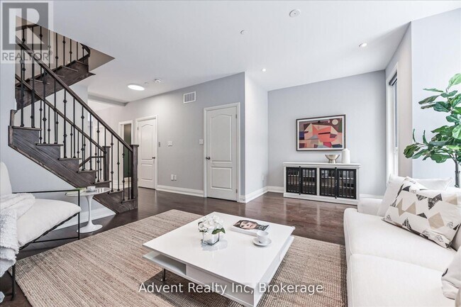 Photo - 3936 Hwy 7