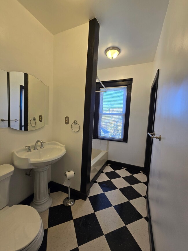 Photo - 266 Belmont St Unit Third Floor