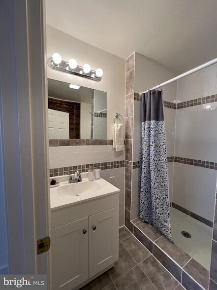 Photo - 623 Columbia Ave Unidad B