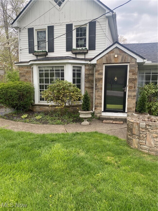 Photo - 35755 Miles Rd